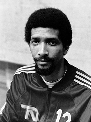 Wyndell Madkins (M)